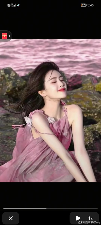 在亡夫的遗像前被强迫剧情展示